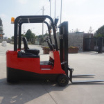 恒载3吨全电动座驾式堆高车